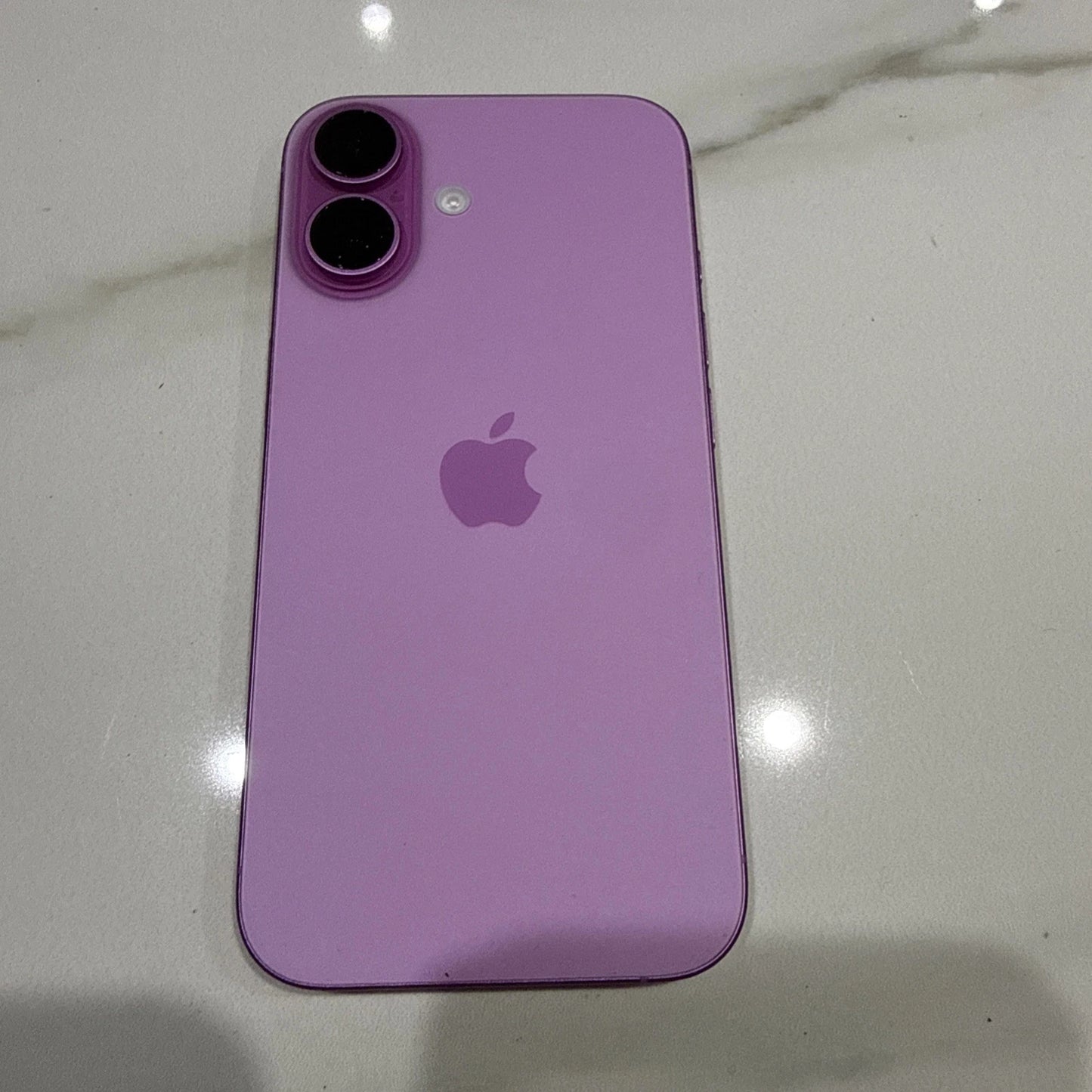 Apple iPhone 16 (eSIM uniquement), 128 Go deverouiller