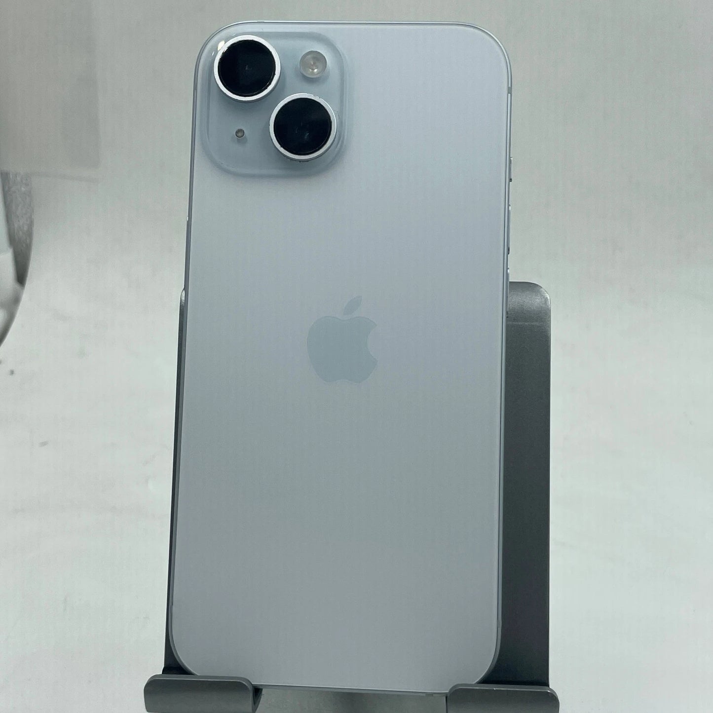 New Original iphone 15 128/256GB 6.1-inch super retina XDR display A16 bionic chip Dual ESIM 4800 million pixels main camera